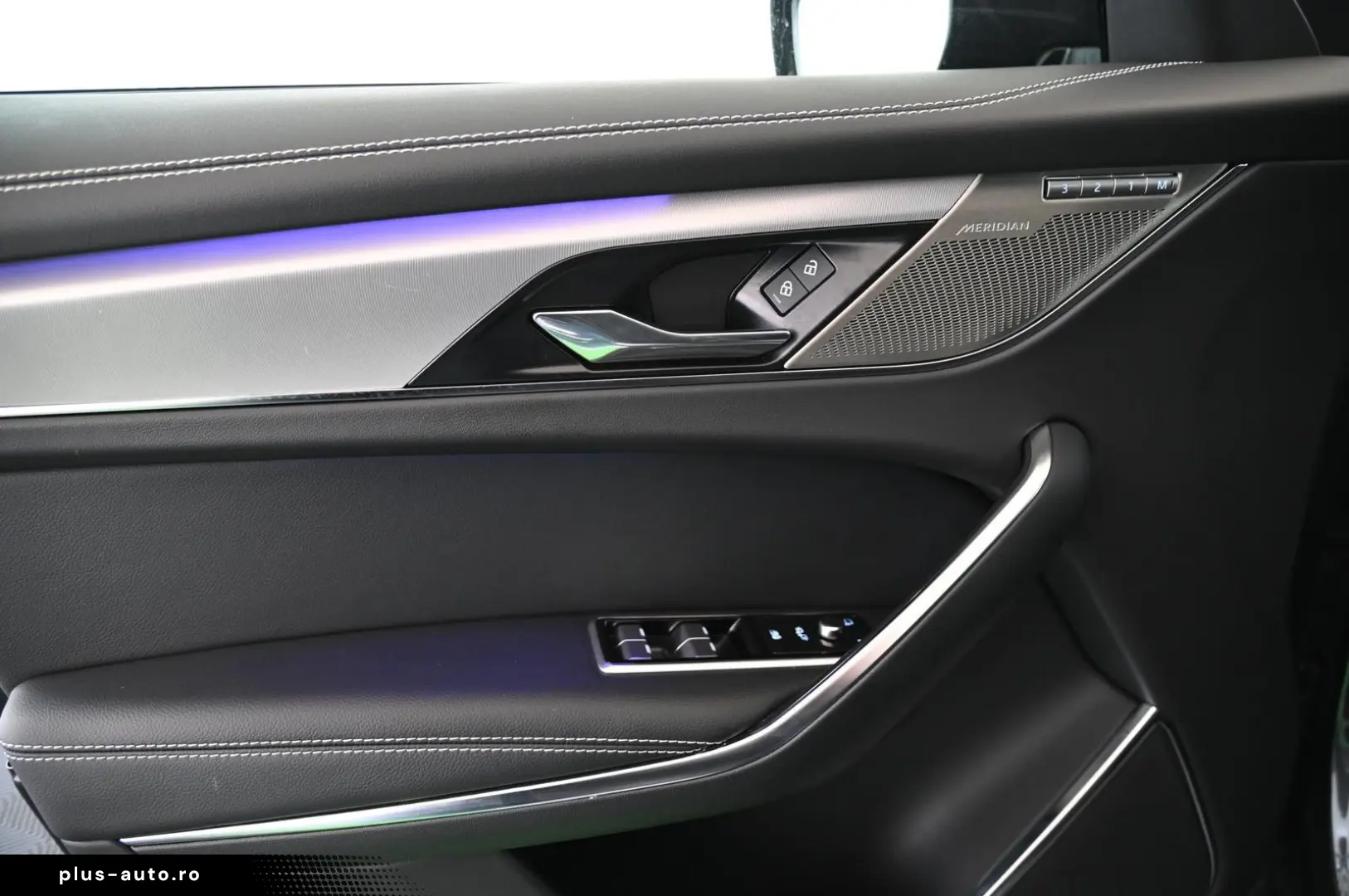 JAGUAR F-Pace D200 AWD R-Dynamic SE NAVI PANO ACC 20