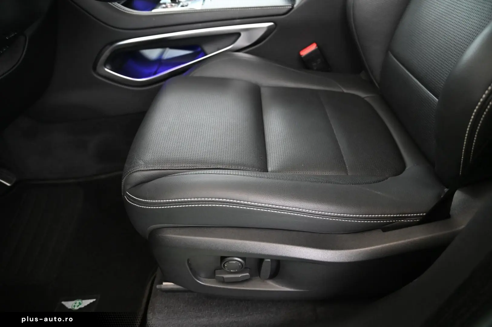 JAGUAR F-Pace D200 AWD R-Dynamic SE NAVI PANO ACC 20