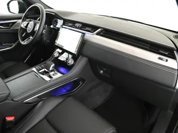 JAGUAR F-Pace D200 AWD R-Dynamic SE NAVI PANO ACC 20
