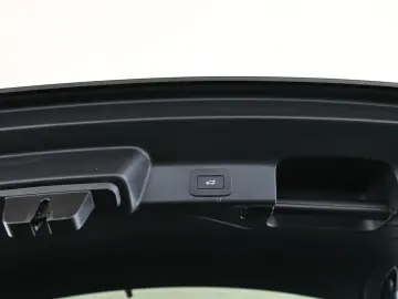 JAGUAR F-Pace D200 AWD R-Dynamic SE NAVI PANO ACC 20