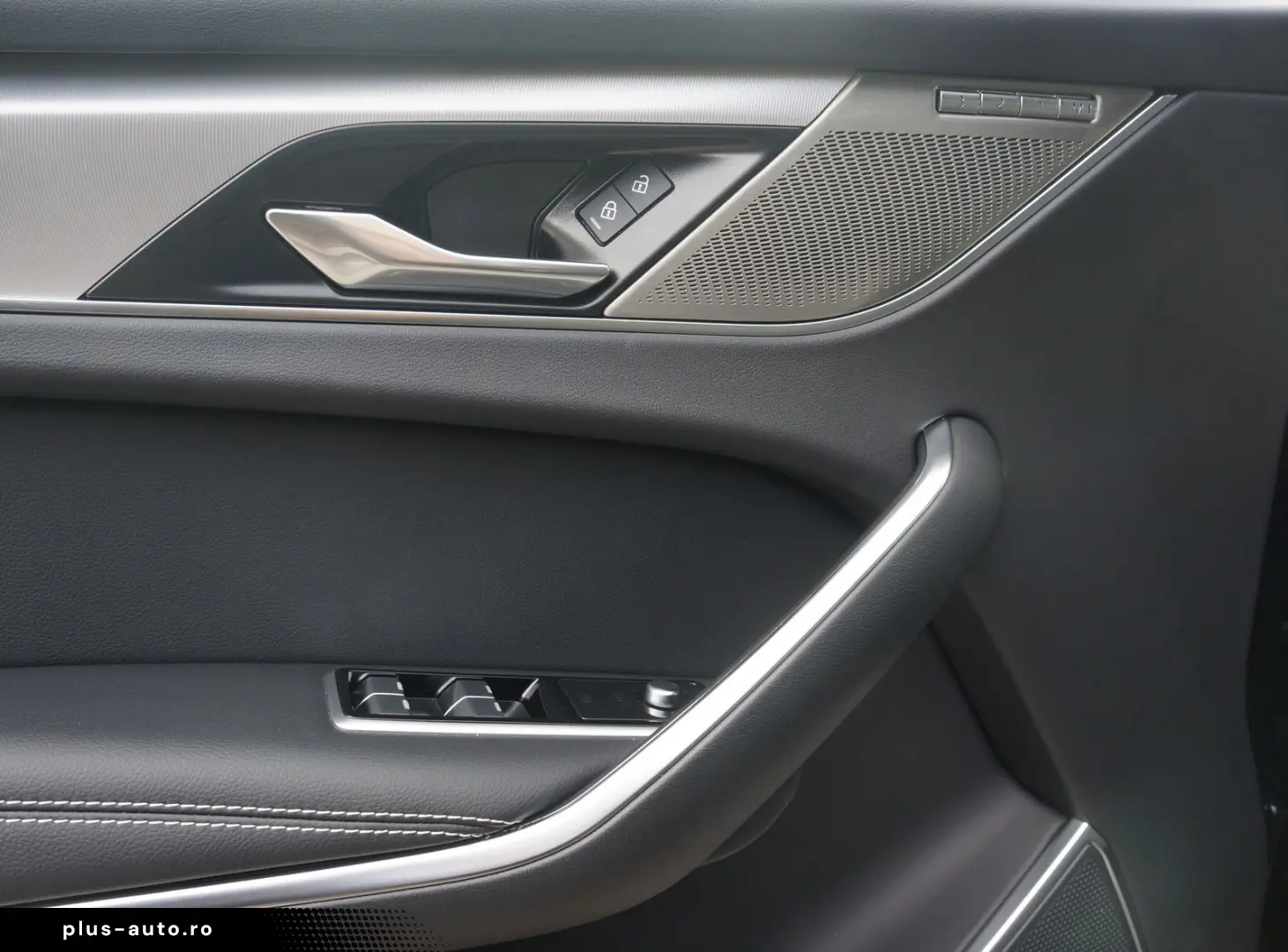 JAGUAR F-PACE P400e R-DynamicS AWD Plug-In Hybrid 21Zol