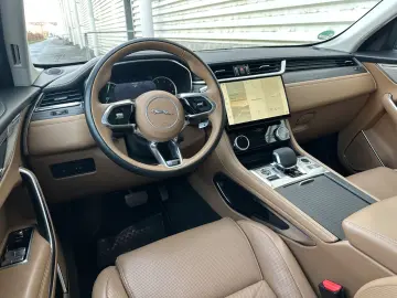 JAGUAR F-Pace P250 SE AWD