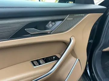 JAGUAR F-Pace P250 SE AWD