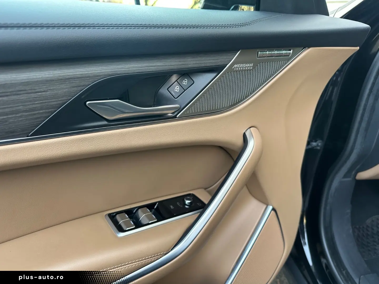 JAGUAR F-Pace P250 SE AWD