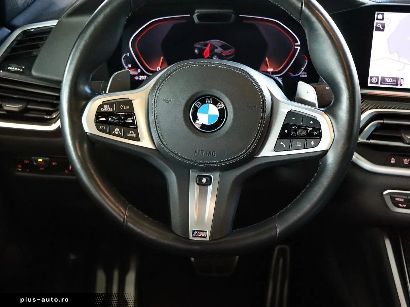 BMW X6 xDrive40d M Sport AHK Panno Head-UP - 22  LM