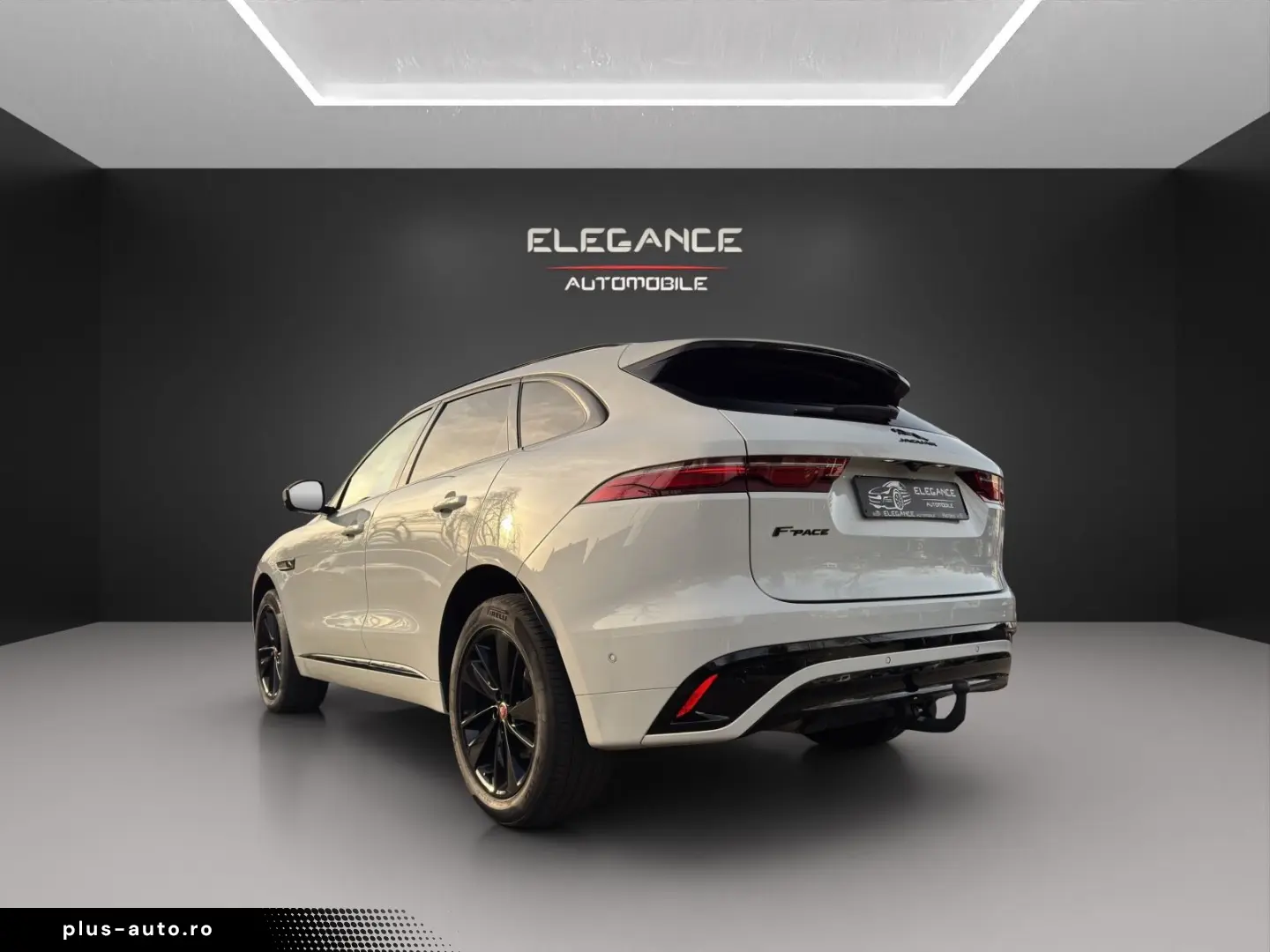 JAGUAR F-Pace R-Dynamic SE AWD Black Pack Panorama ACC