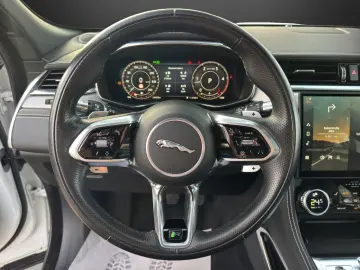 JAGUAR F-Pace R-Dynamic SE AWD Black Pack Panorama ACC