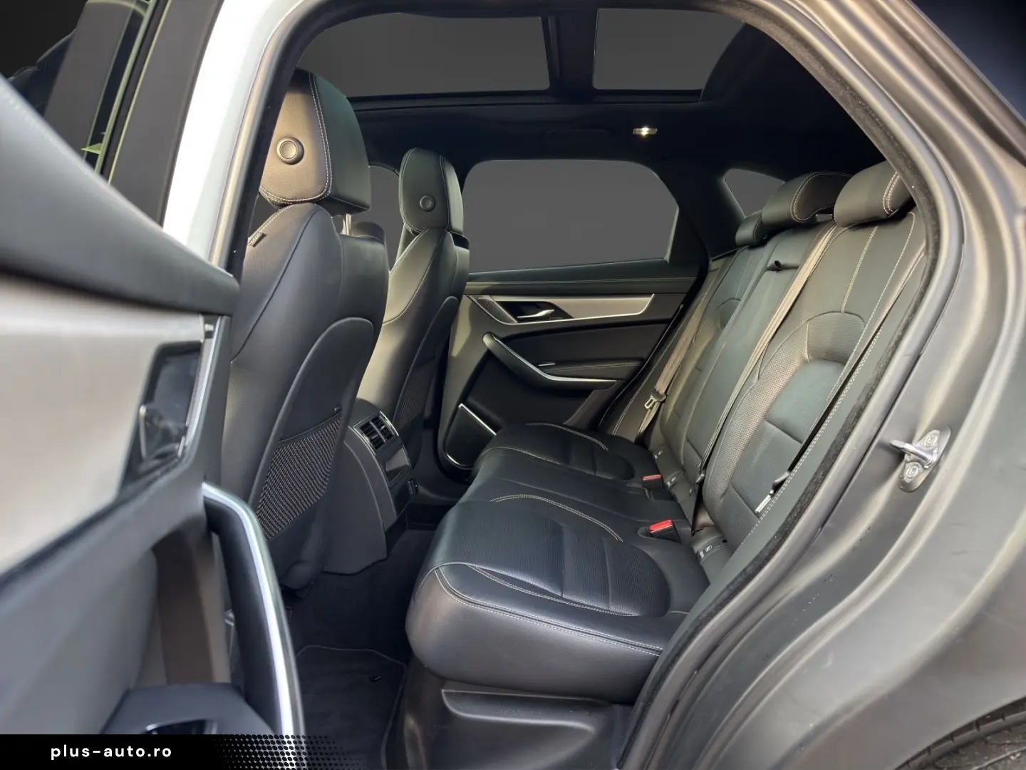 JAGUAR F-Pace R-Dynamic SE AWD Black Pack Panorama ACC