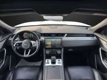 JAGUAR F-Pace R-Dynamic SE AWD Black Pack Panorama ACC