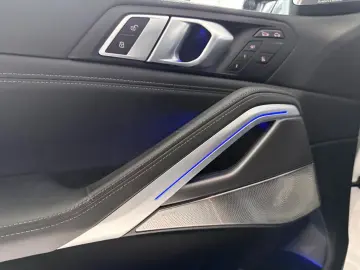 BMW X6 40d xDrive-M Sport Sky AHK 360 HUD B&W Iconic