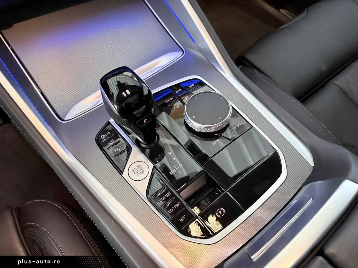 BMW X6 40d xDrive-M Sport Sky AHK 360 HUD B&W Iconic