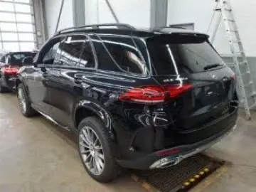 MERCEDES-BENZ GLE 400d 4M AMG Pano AIrM Burm 360