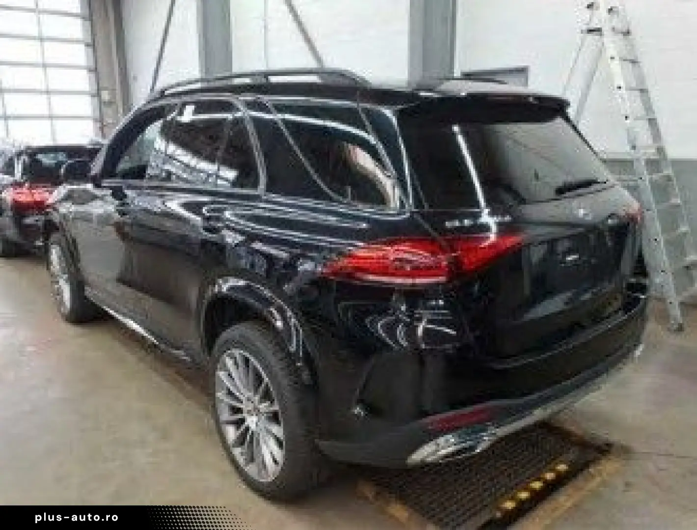 MERCEDES-BENZ GLE 400d 4M AMG Pano AIrM Burm 360