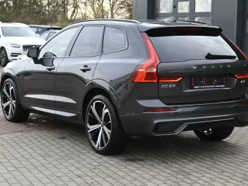VOLVO XC60 B4 AWD Ultimate Dark LED PANO STHZ