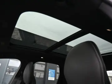 VOLVO XC60 B4 AWD Ultimate Dark LED PANO STHZ
