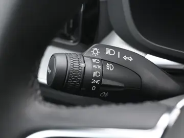 VOLVO XC60 B4 AWD Ultimate Dark LED PANO STHZ