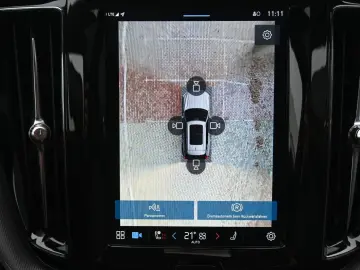 VOLVO XC60 B4 AWD Ultimate Dark LED PANO STHZ