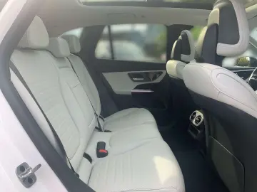 MERCEDES-BENZ GLC 220 d 4M AMG Pano Night LED Kam