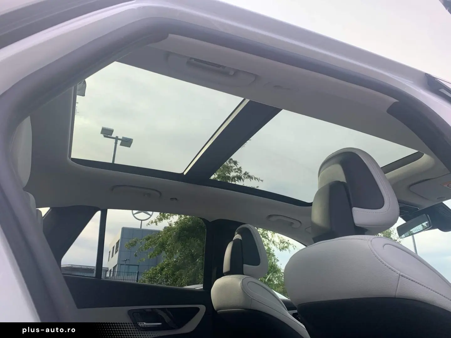 MERCEDES-BENZ GLC 220 d 4M AMG Pano Night LED Kam