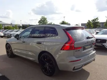 VOLVO XC60 B4 Ultimate Dark Luftfw Standhz HUD Pano HK