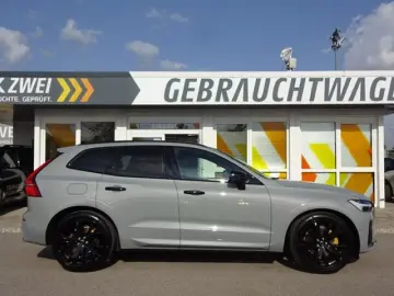 VOLVO XC60 B4 Ultimate Dark Luftfw Standhz HUD Pano HK