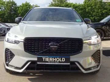 VOLVO XC60 B4 Ultimate Dark Luftfw Standhz HUD Pano HK