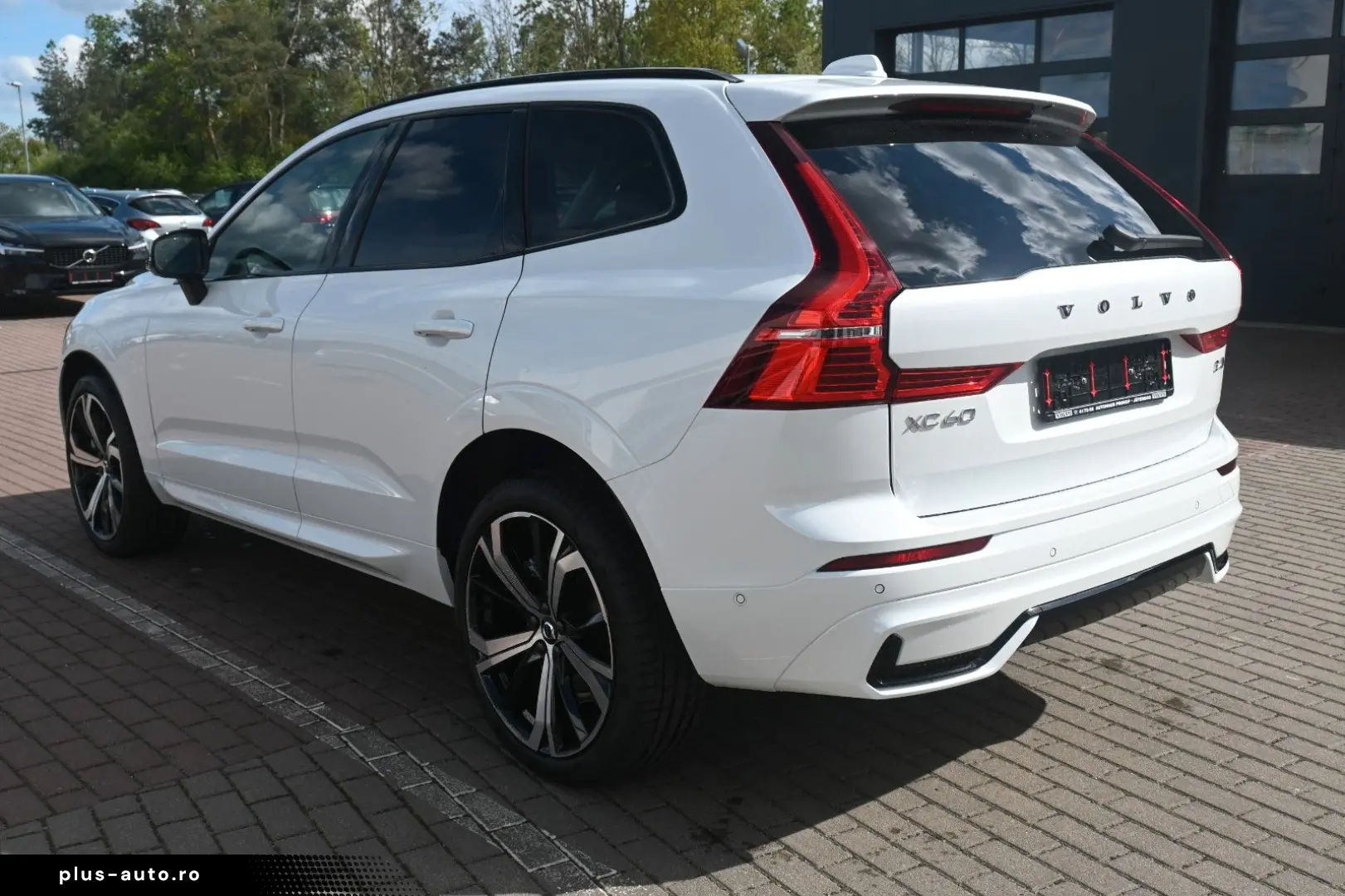 VOLVO XC60 B4 D AWD Ultimate Dark STDHZG 360  LUFT ACC