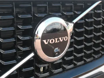 VOLVO XC60 B4 D AWD Ultimate Dark STDHZG 360  LUFT ACC