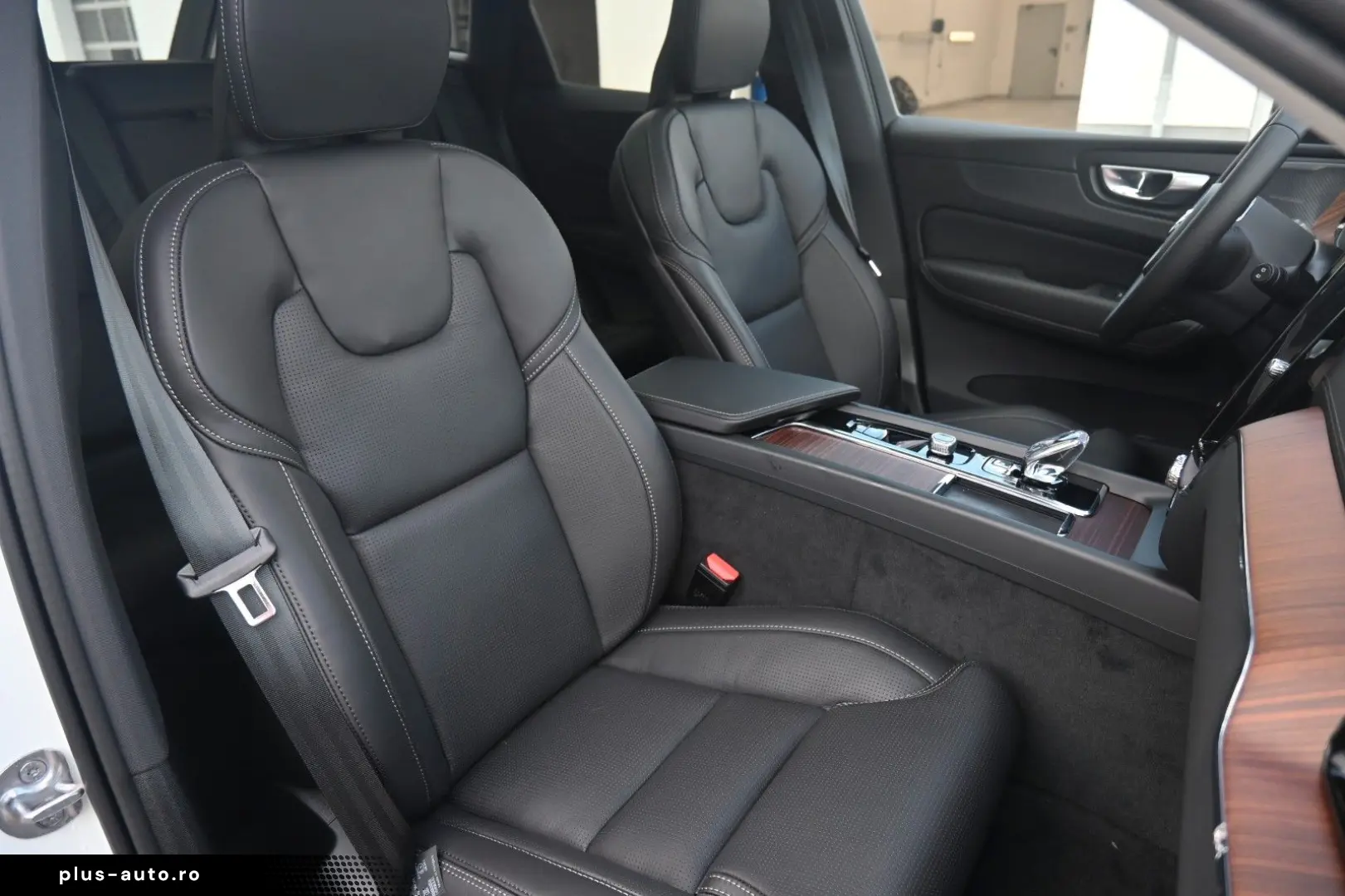 VOLVO XC60 B4 D AWD Ultimate Dark STDHZG 360  LUFT ACC