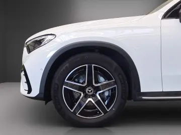 MERCEDES-BENZ GLC 220 d 4M AMG Pano MEMORY AHK Burmester
