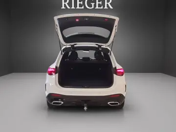 MERCEDES-BENZ GLC 220 d 4M AMG Pano MEMORY AHK Burmester