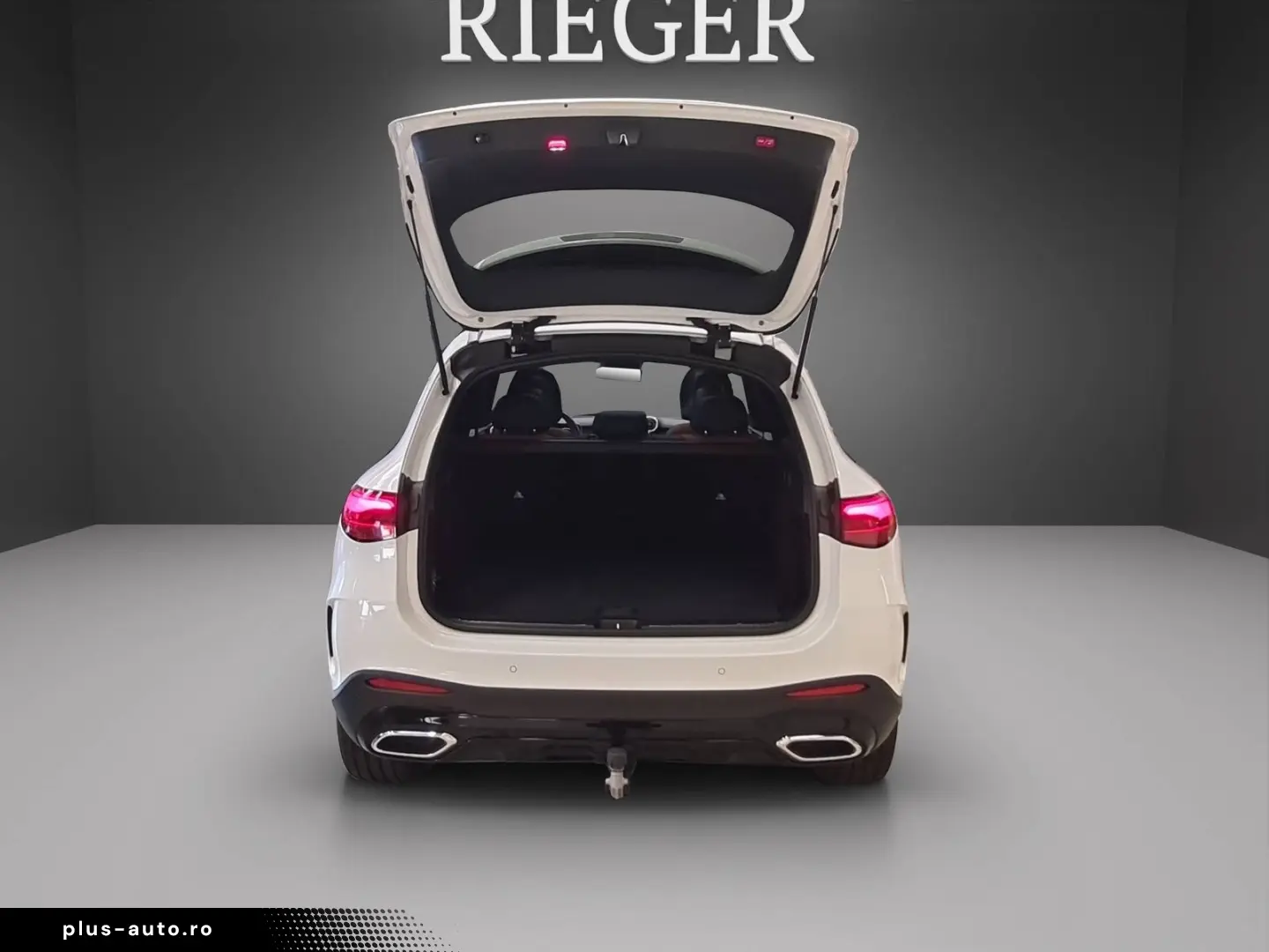 MERCEDES-BENZ GLC 220 d 4M AMG Pano MEMORY AHK Burmester