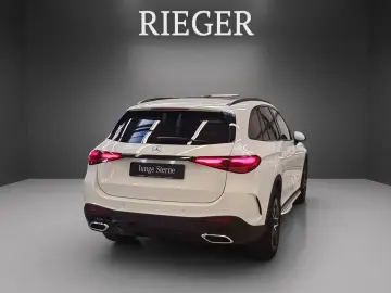 MERCEDES-BENZ GLC 220 d 4M AMG Pano MEMORY AHK Burmester