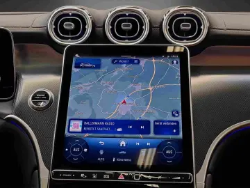 MERCEDES-BENZ GLC 220 d 4M AMG Pano MEMORY AHK Burmester