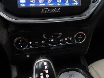 Autovehicul Special Maserati Ellena