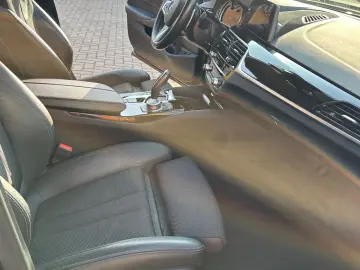 BMW 530 Baureihe 5 Lim. 530 e Sport Line