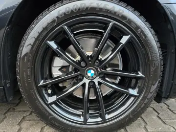 BMW 520d Sport Line NAPPA HUD AHK 360 ACC SHD HIFI