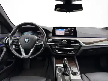 BMW 530 e Luxury Line LEDER SHZ KAM HUD NAV LED 93 3