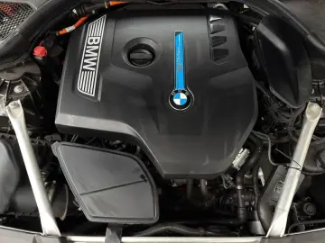 BMW 530 e Luxury Line LEDER SHZ KAM HUD NAV LED 93 3