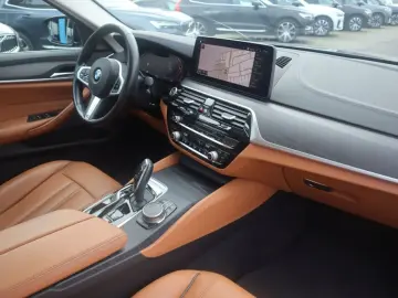 BMW 520d Aut. Luxury Line NAVIGATION R-CAM LEDER