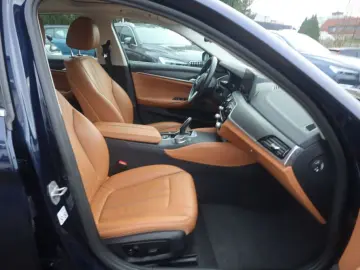 BMW 520d Aut. Luxury Line NAVIGATION R-CAM LEDER