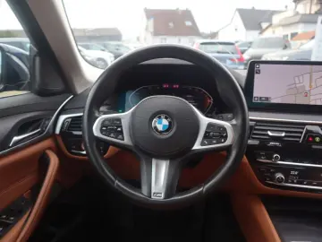 BMW 520d Aut. Luxury Line NAVIGATION R-CAM LEDER