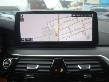 BMW 520d Aut. Luxury Line NAVIGATION R-CAM LEDER