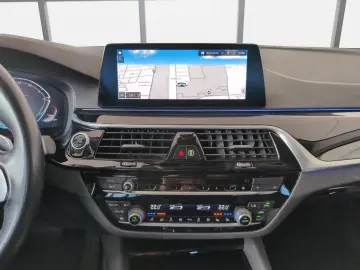 BMW i xD Sport Line  ACC Sitzlüftung Memo 20Zoll DAB