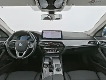 BMW 530e Business-Paket Kamera LED Harman-Kardon