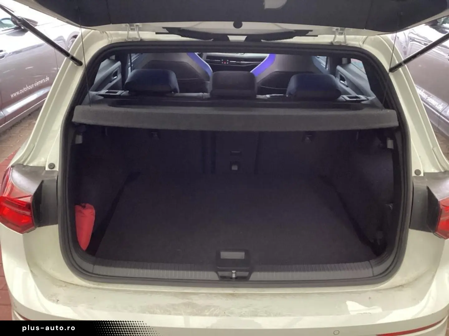 VW Golf VIII R 2.0 TSI 4M VIRTUAL R-CAM 19 ALU MATR