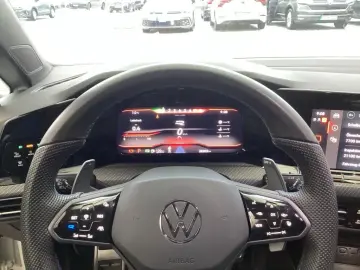 VW Golf VIII R 2.0 TSI 4M VIRTUAL R-CAM 19 ALU MATR