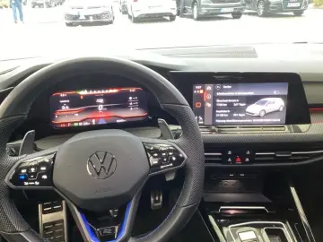 VW Golf VIII R 2.0 TSI 4M VIRTUAL R-CAM 19 ALU MATR