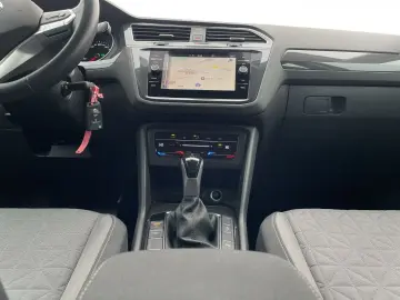 VW Tiguan Life 2.0 TDI 7-Gang-DSG LED Navi Kamera