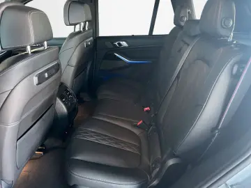 BMW X5 xDrive 30d M-SPORT PRO AHK PANO 7-S STAND-HZ